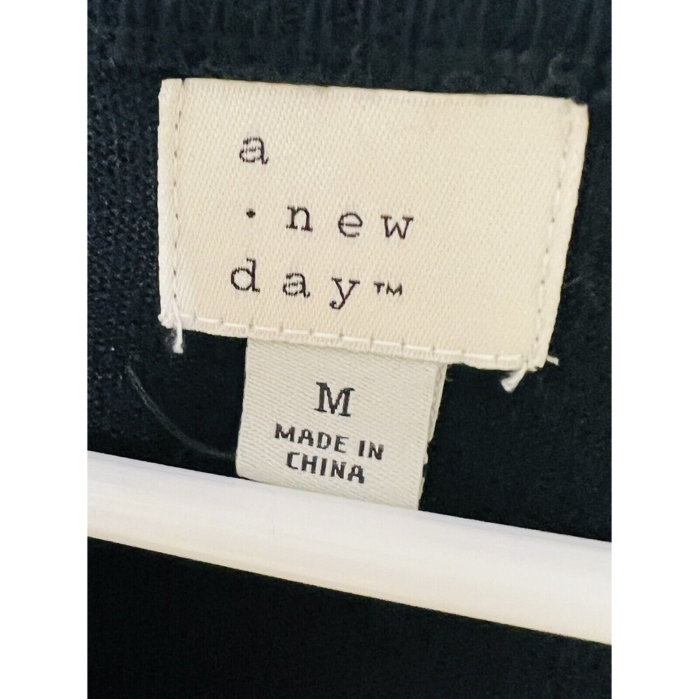 A New Day Women's Sweater Crewneck Fine Gauge Long Sleeve Black Size Medium M - Picture 3 of 6